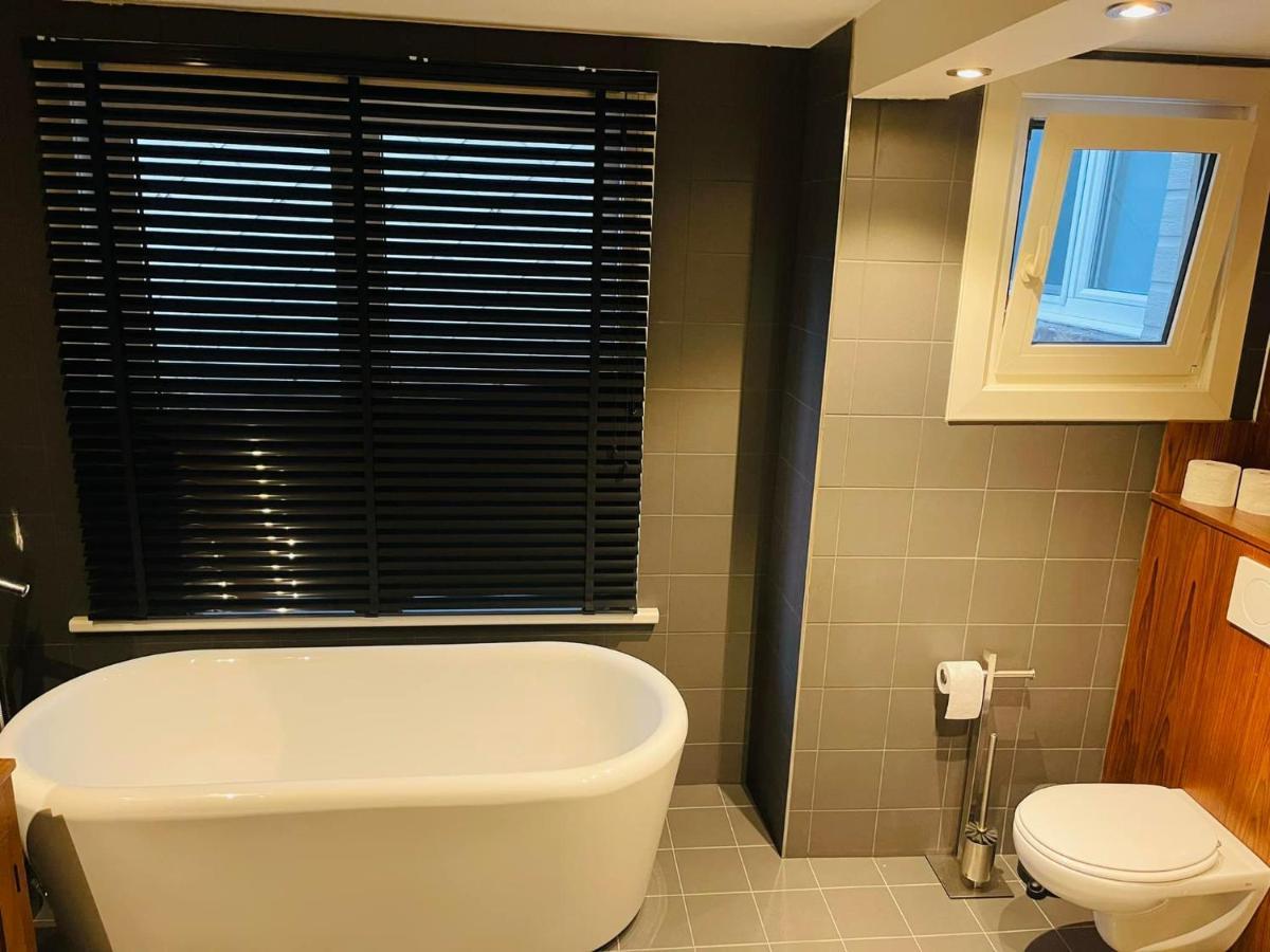 O-Sea House: Herenwoning In Belle Epoque Wijk Te Oostende ภายนอก รูปภาพ